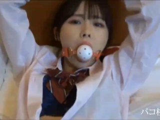 【9总全国探花】牛仔裤黑衣长腿妹子，舌吻扣逼调情穿上网袜舔逼猛操，呻吟娇喘非常诱人